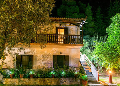 Spiros Rooms